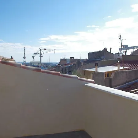 A La לה קיוטאט