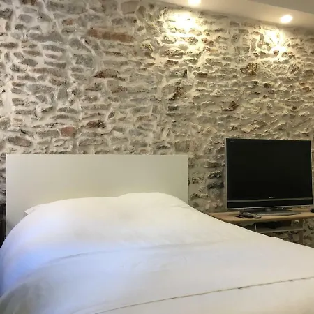 A La